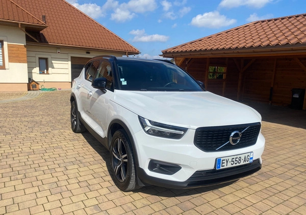Volvo XC 40 cena 113900 przebieg: 128000, rok produkcji 2018 z Leżajsk małe 301